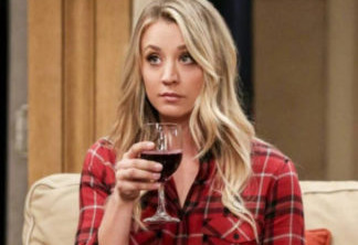 Ator de The Big Bang Theory parabeniza Kaley Cuoco com imagem hilária