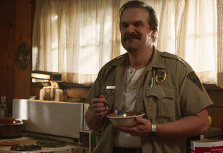 David Harbour como Hopper em Stranger Things