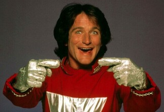 Ator imita Robin Williams, viraliza e fãs pedem filme com ele