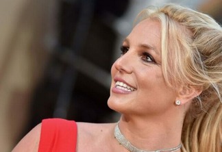 Britney Spears aparece nua em fotos para celebrar vitória na justiça
