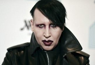 Polícia cumpre mandado de busca em casa de Marilyn Manson, denunciado por abuso sexual