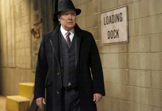 James Spader como Raymond 'Red' Reddington em Lista Negra