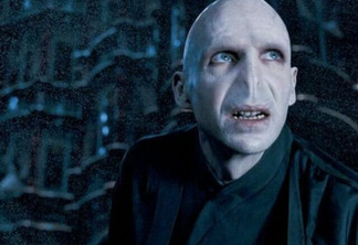 Ralph Fiennes viveu Voldemort em Harry Potter