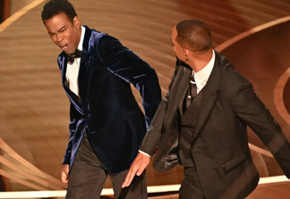 Will Smith dando um tapa em Chris Rock