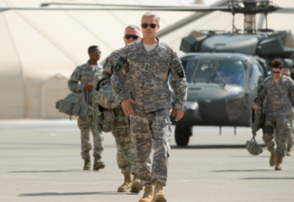 War Machine | Brad Pitt vai para a guerra do Afeganistão no trailer do filme da Netflix