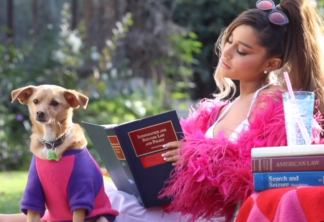 Ariana Grande quebra recorde no YouTube em estreia de clipe inspirado em Meninas Malvadas