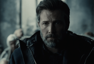 Liga da Justiça | Zack Snyder revela imagem inédita de Bruce Wayne procurando Aquaman