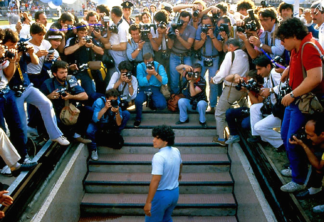 Diego Maradona causa tumulto em cena de documentário sobre sua carreira