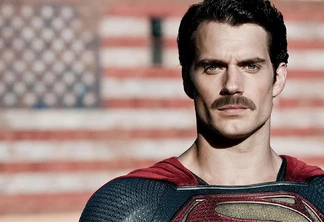 Superman de bigode.