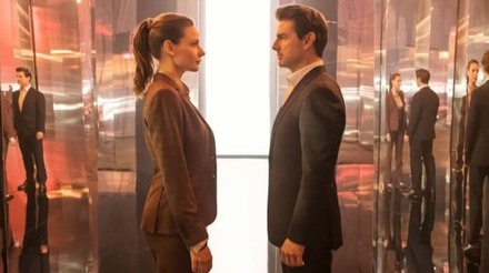 Rebecca Ferguson e Tom Cruise em Missão Impossível