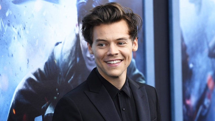 Singer/actor Harry Styles attends the Warner Bros. Pictures 'DUNKIRK' US premiere at AMC Loews Lincoln Square on July 18, 2017 in New York City.  / AFP PHOTO / ANGELA WEISS        (Photo credit should read ANGELA WEISS/AFP/Getty Images)