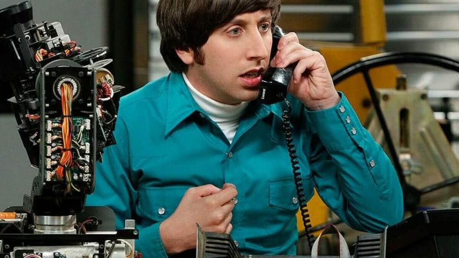 Simon Helberg como Howard em The Big Bang Theory.