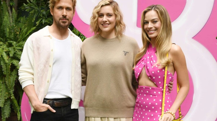 Ryan Gosling, Greta Gerwig e Margot Robbie em evento de Barbie.