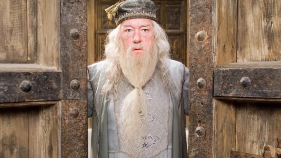 Michael Gambon como Albus Dumbledore.