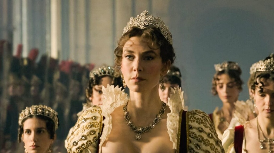 Vanessa Kirby como a Imperatriz Joséphine