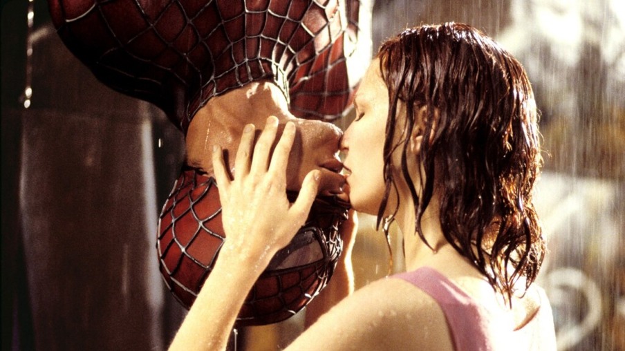 Tobey Maguire e Kirsten Dunst em Homem-Aranha