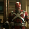 David Harbour como Guardião Vermelho