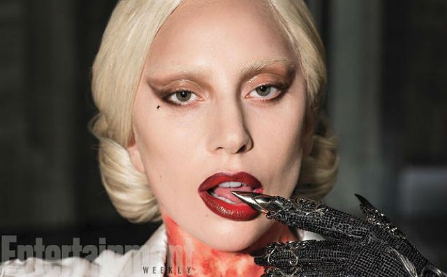 American Horror Story: Hotel | Lady Gaga posa com visual da série para revista