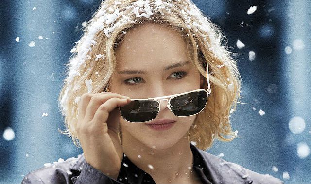 Joy | Jennifer Lawrence descobre a fama e o sucesso nos clipes e cartazes do filme