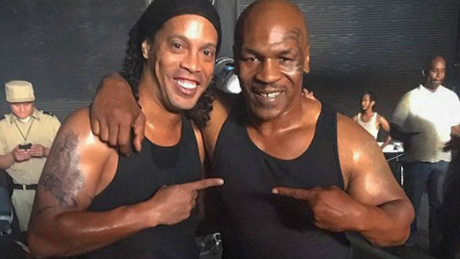 Kickboxer: Retaliation | Ronaldinho Gaúcho aparece ao lado de Mike Tyson no set