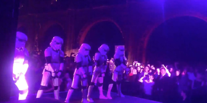 Stormtroopers na festa de encerramento de Star Wars 8