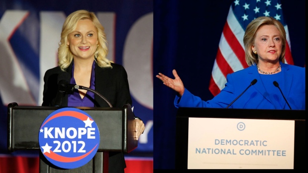 Leslie Knope (Amy Poehler), de Parks & Recreation, e a candidata democrata Hillary Clinton
