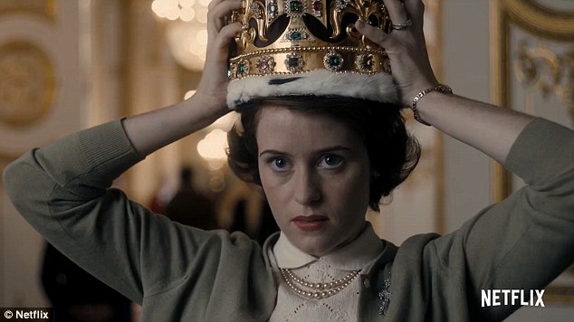 The Crown | Claire Foy revela que guarda o seu Globo de Ouro no banheiro