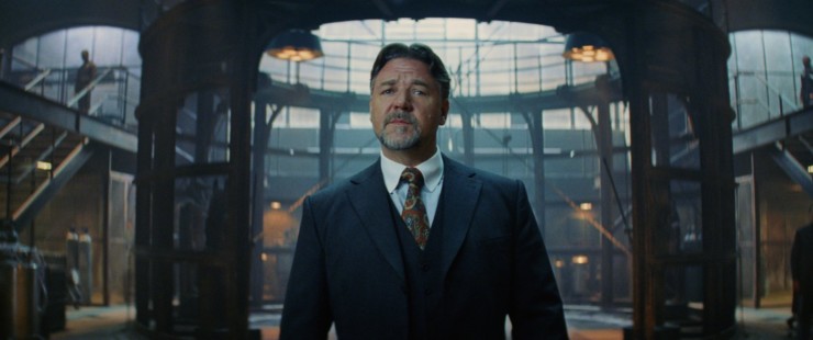 Russell Crowe no papel de Dr. Jekyll em A Múmia