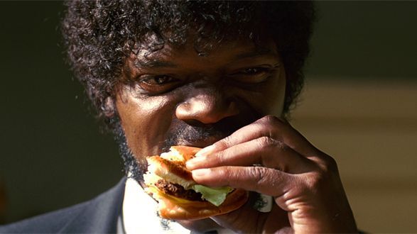 Jules e seu hambúrguer em Pulp Fiction