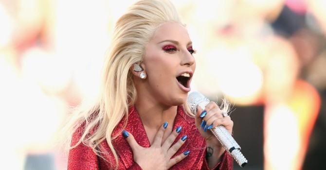 Lady Gaga divulga vídeo de sua preparação para o Super Bowl