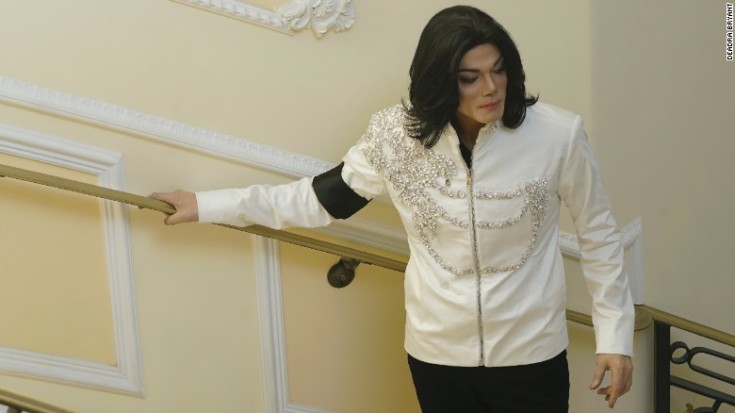 Ator Navi incorpora Michael Jackson
