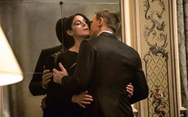 Monica Bellucci e Daniel Craig em 007 Contra Spectre