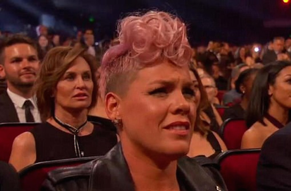 Pink durante o American Music Awards