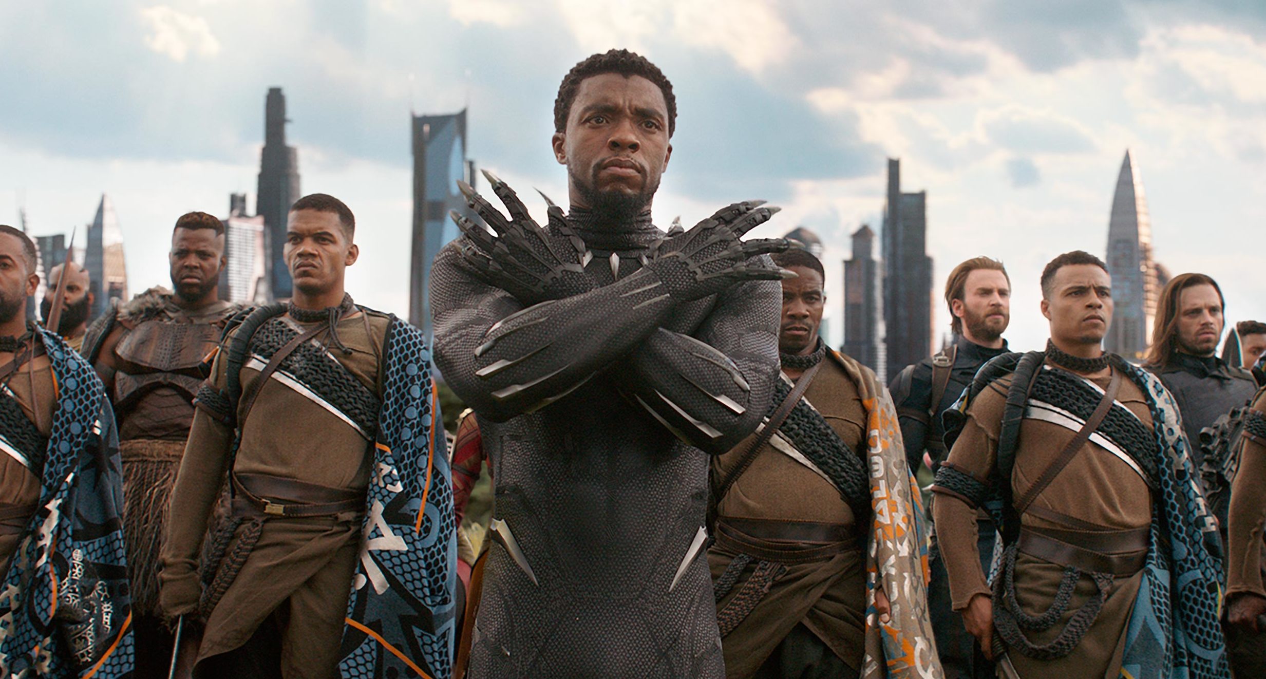 Manto e Adaga | Chadwick Boseman, o Pantera Negra, elogia a série por seus “problemas reais”