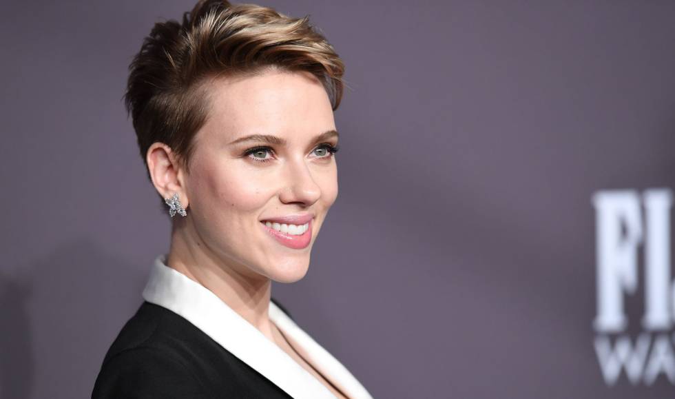Ex-cientologista diz que Scarlett Johansson quase entrou no culto