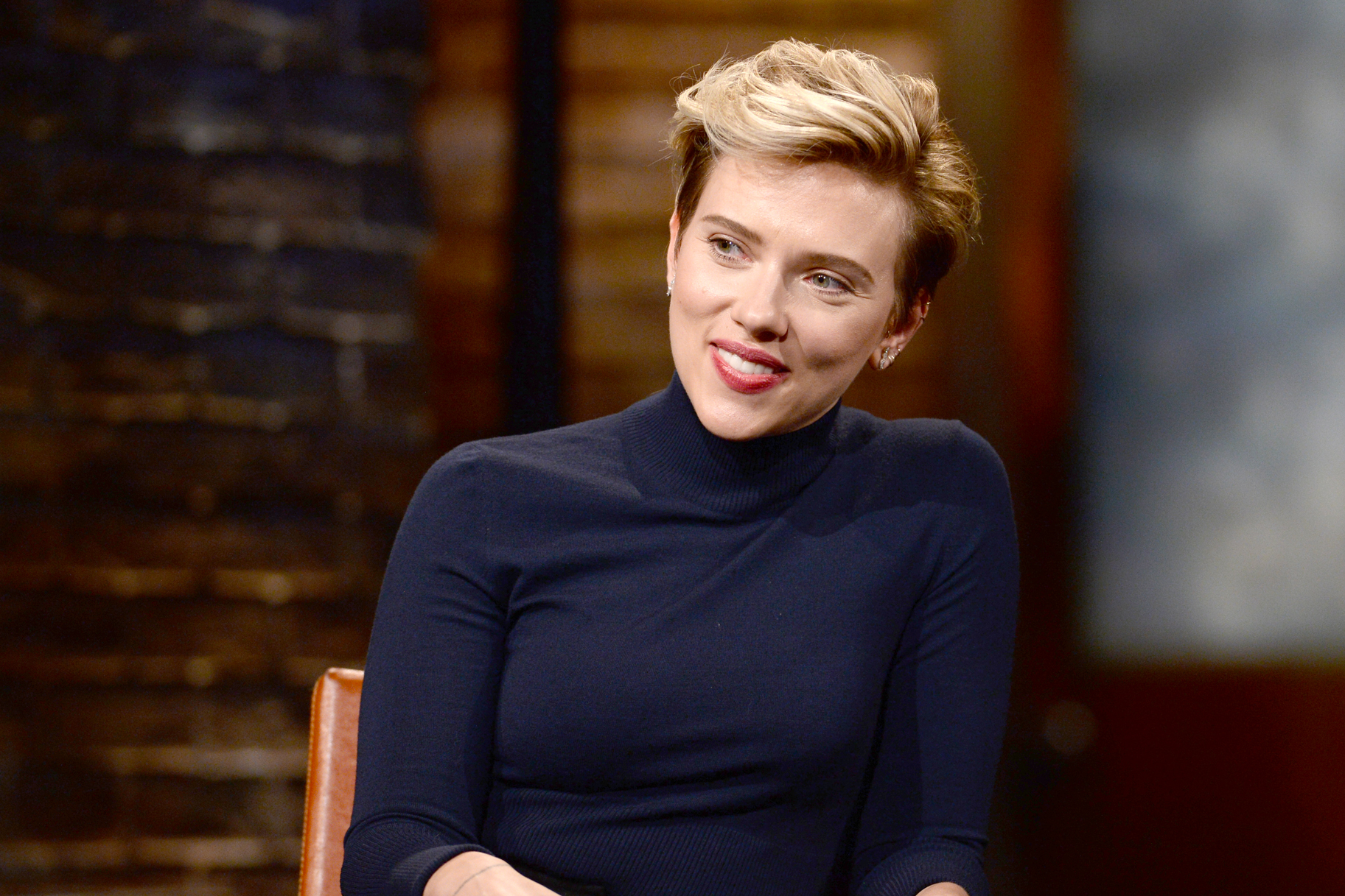 Scarlett Johansson responde críticas por interpretar homem trans em filme