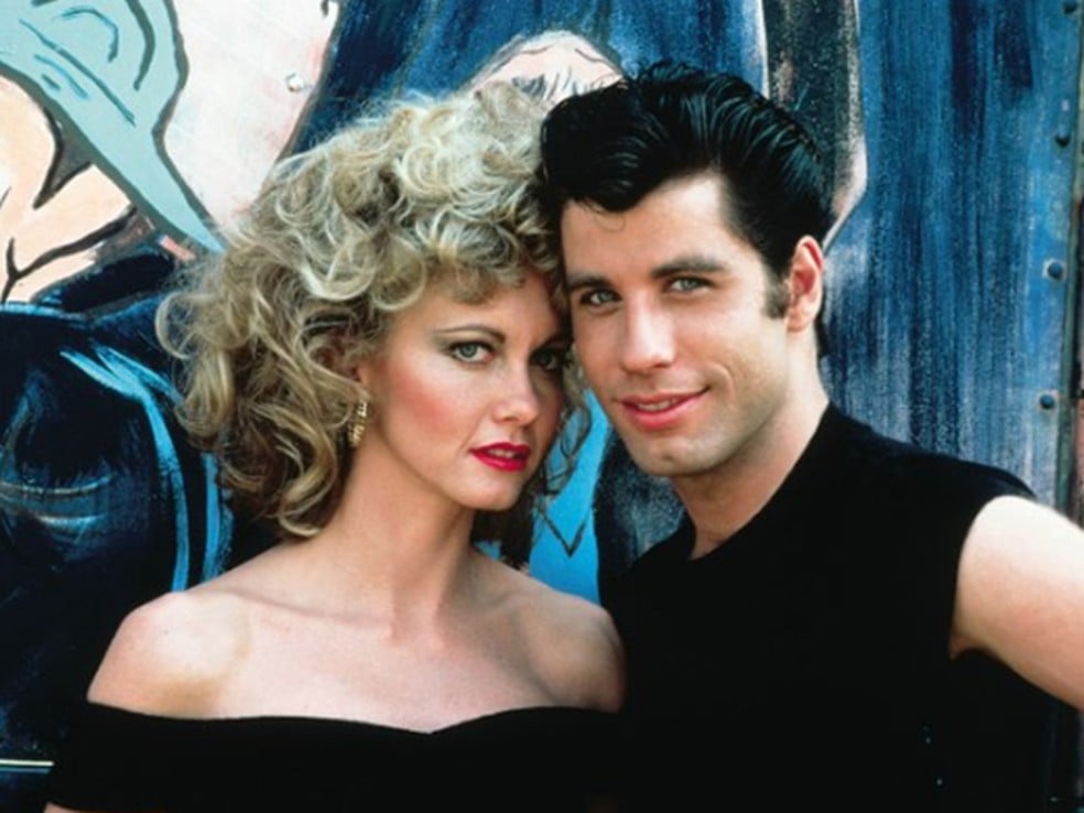 John Travolta e Olivia Newton-John se reencontram em evento de 40 anos de lançamento de Grease
