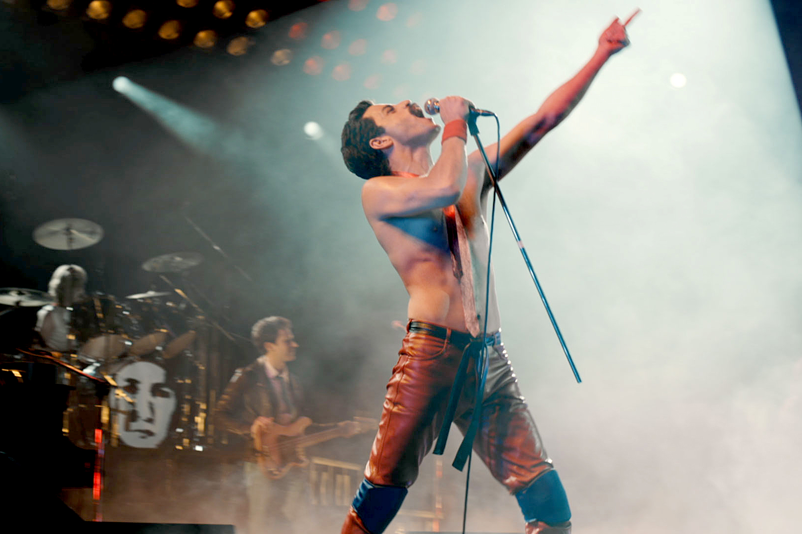 Bohemian Rhapsody | Cinebiografia do Queen deve fazer US$ 100 milhões ao redor do mundo na estreia e bater recorde