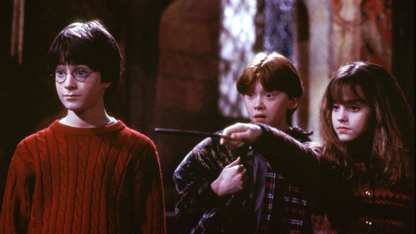 Harry Potter e a Pedra Filosofal | Primeiro filme da saga do bruxinho comemora aniversário de 17 anos