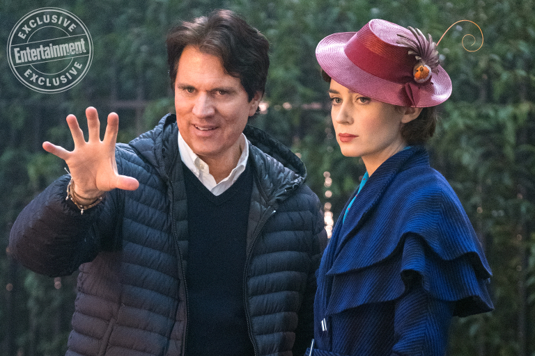 MARY POPPINS RETURNS
Rob Marshall and Emily Blunt on set