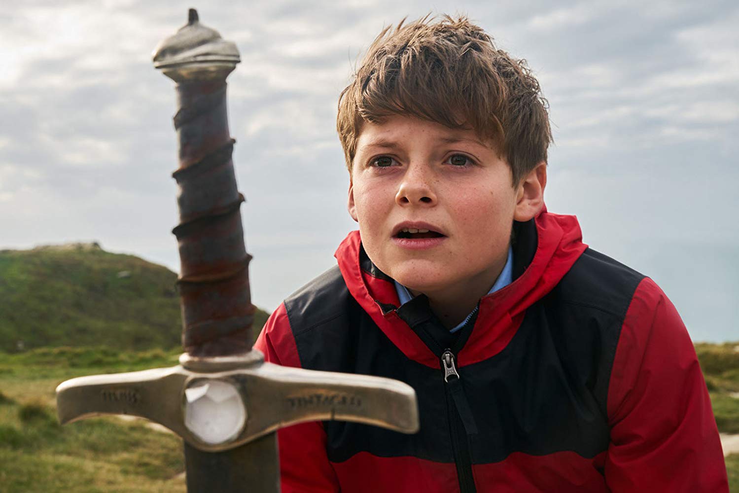 O Menino Que Queria Ser Rei | Crianças enfrentam exército maligno em novo pôster do filme