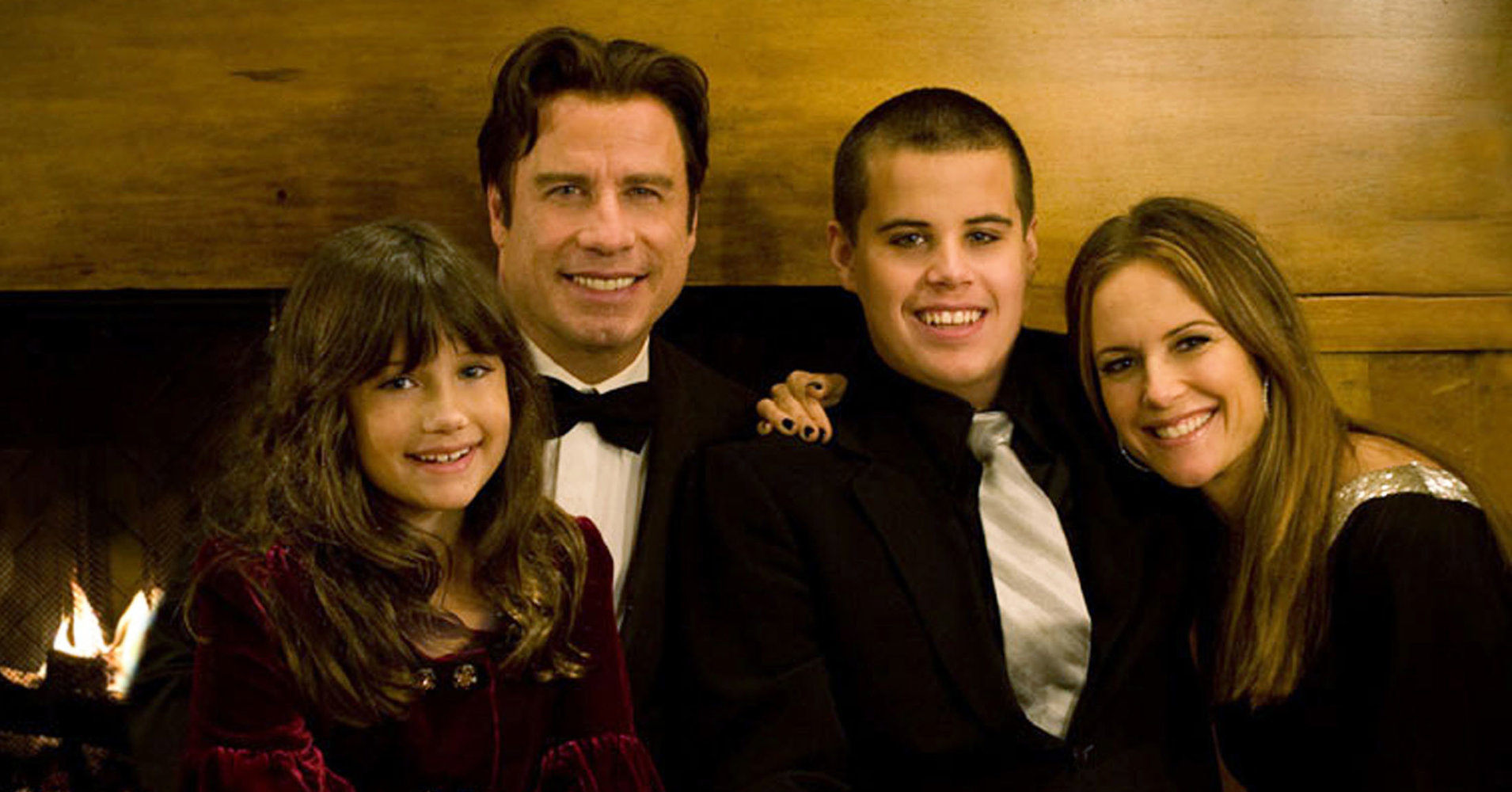 Members of the Travolta family are pictured in this undated photograph, released January 4, 2009. Actor John Travolta (2nd L) broke a two-day silence over the death of his 16-year-old son Jett (2nd R) on Sunday, saying he and his wife, actress Kelly Preston (R), were "heartbroken" by their sudden loss. Jett, who had a history of seizures, was found unconscious  in a bathroom at his family's home at the Old Bahama Bay resort on Grand Bahama Island on Friday morning. Daughter Ella is pictured at left. REUTERS/Courtesy of the Travolta family/Rogers &amp; Cowan/Handout (UNITED STATES)    MANDATORY CREDIT.  FOR EDITORIAL USE ONLY. NOT FOR SALE FOR MARKETING OR ADVERTISING CAMPAIGNS.