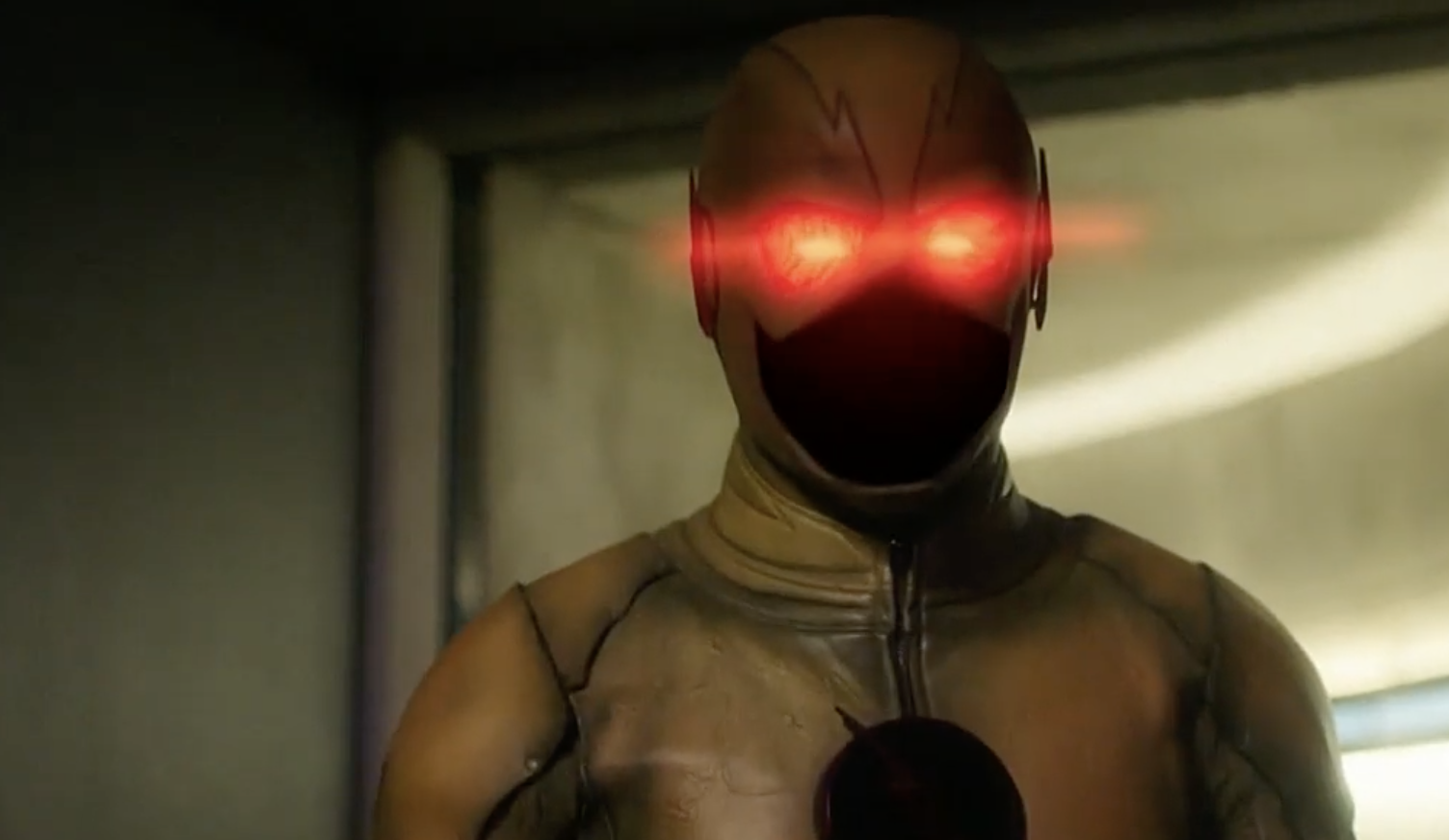 The Flash | Barry persegue o Flash Reverso em nova promo da 5ª temporada