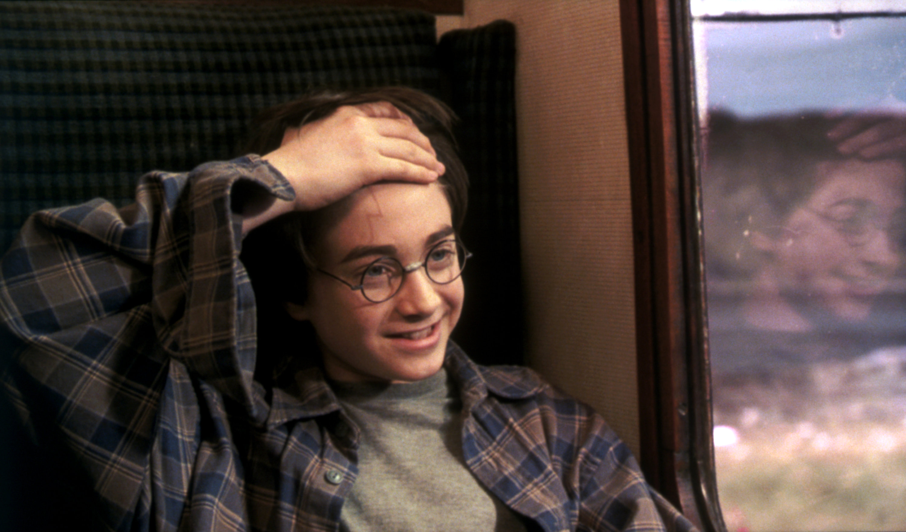 Harry Potter | Teoria de fãs afirma que a cicatriz do bruxo não é um raio