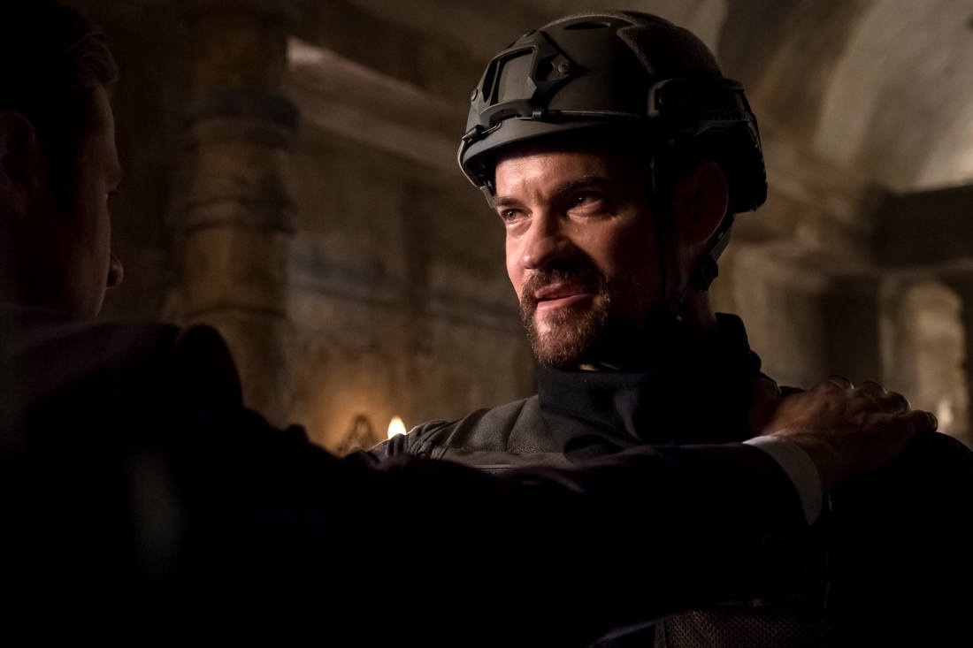 Gotham | Eduardo Dorrance, o futuro Bane, ajuda Gordon em nova cena da 5ª temporada