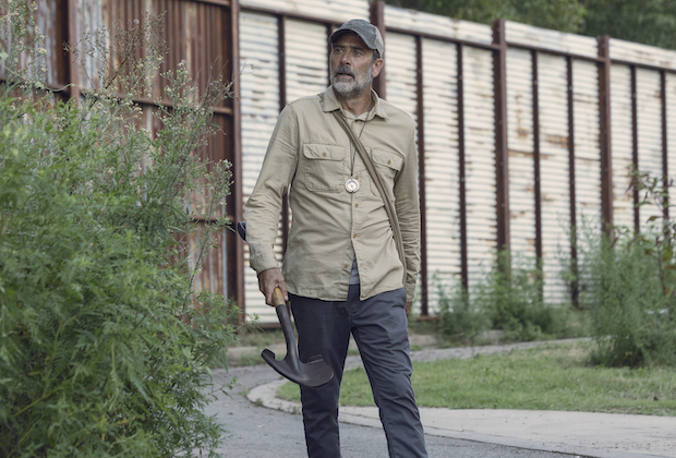 The Walking Dead | Michonne e Daryl lidam com ameaças e Negan está solto em novas fotos da 9ª temporada