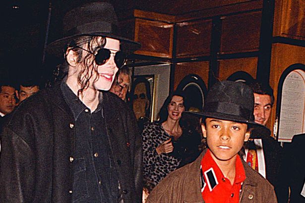 Leaving Neverland | Pais de duas supostas vítimas de Michael Jackson se suicidaram