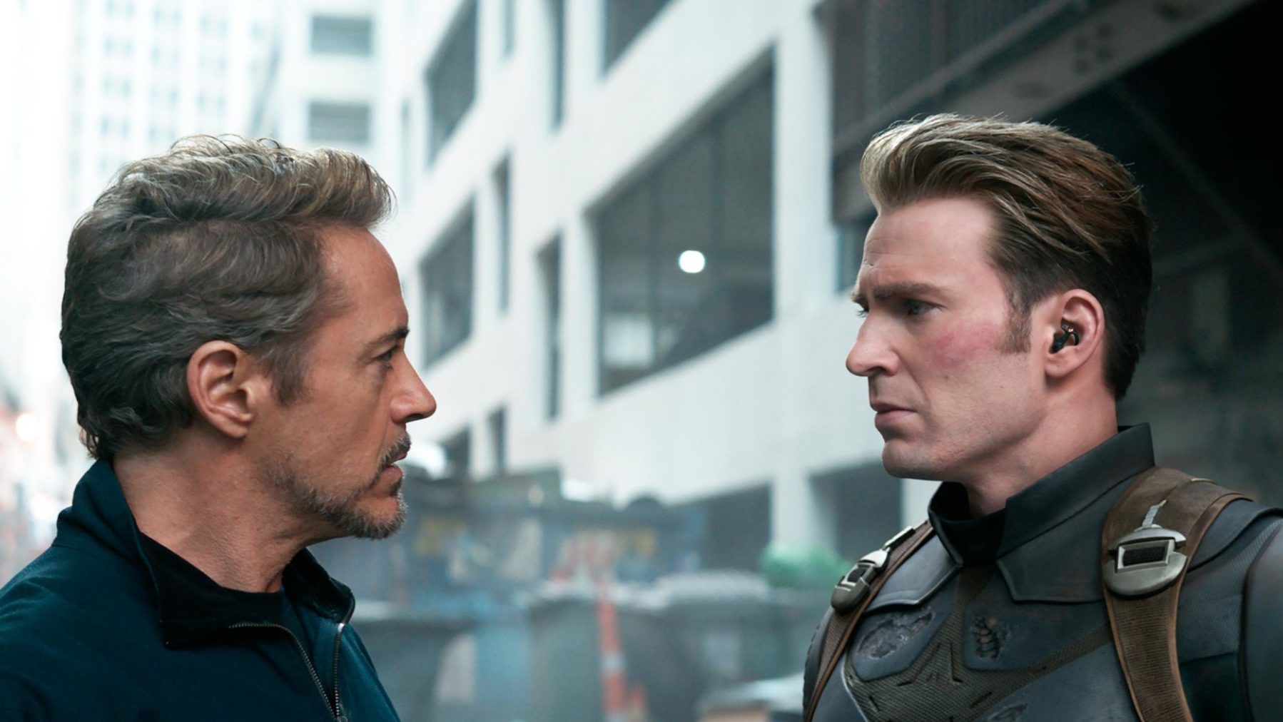 Marvel apresenta novos colecionáveis com ‘bunda da América’ e Homem de Ferro