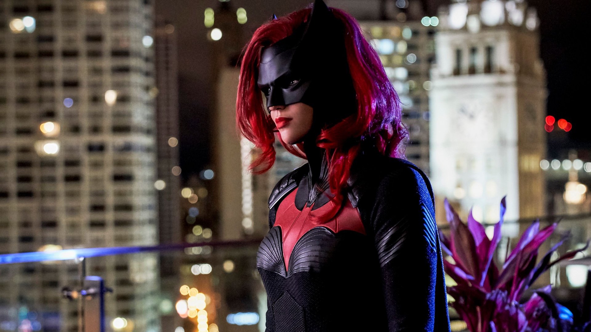 Batwoman libera morcegos em novas artes da Comic-Con