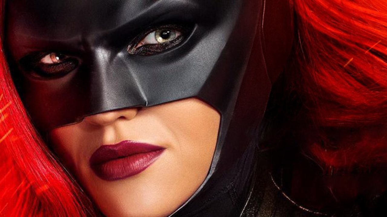 Novo pôster de Batwoman revela a vilã da série